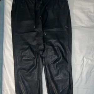 n: philanthropy Scarlett Leather Jogger In Black